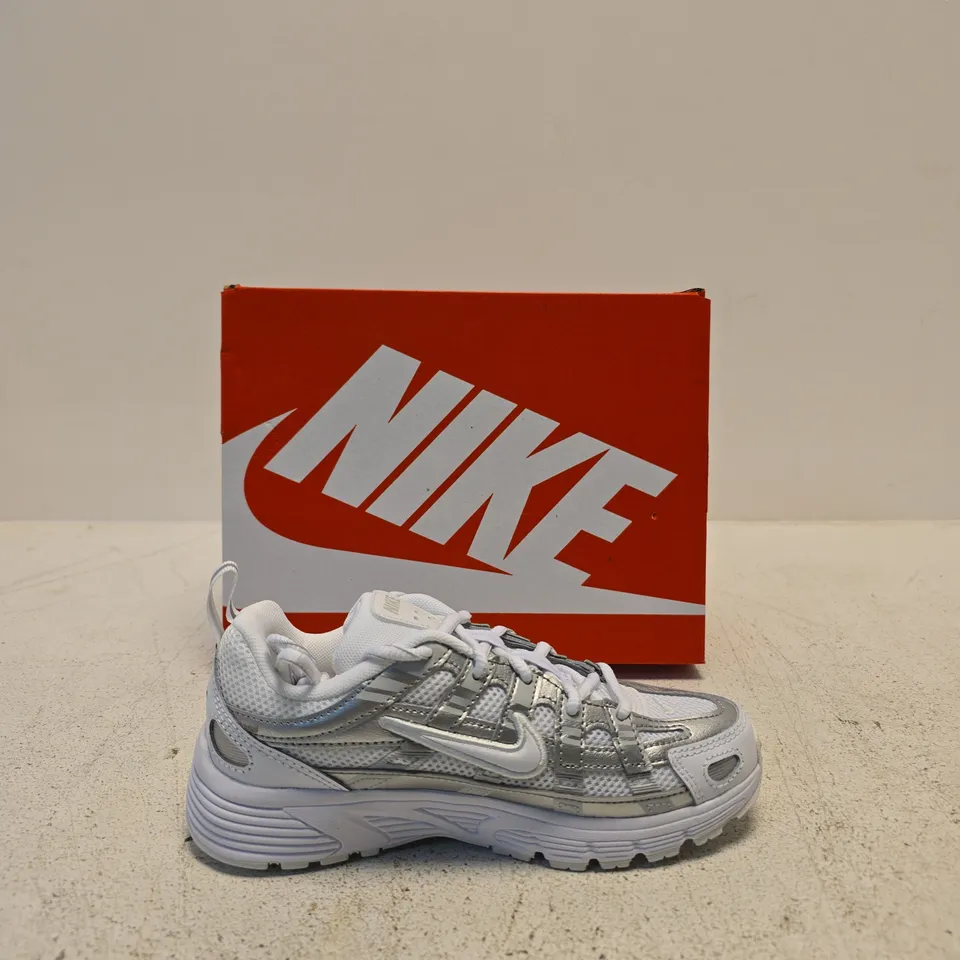 NIKE P-6000 LACE SNEAKERS – WHITE/SILVER, UK 1 (BR 32)