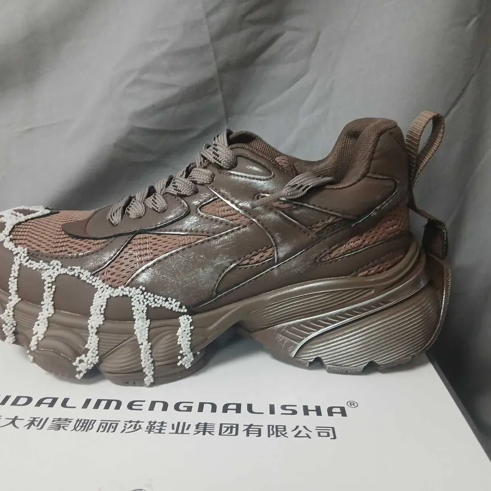 KOI BROWN MESH RUNNER SNEAKERS –