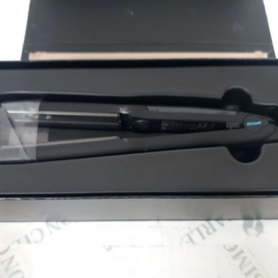 BOXED REVAMP PROFESSIONAL PROGLOSS STEAMCARE CERAMIC STRAIGHTENERS