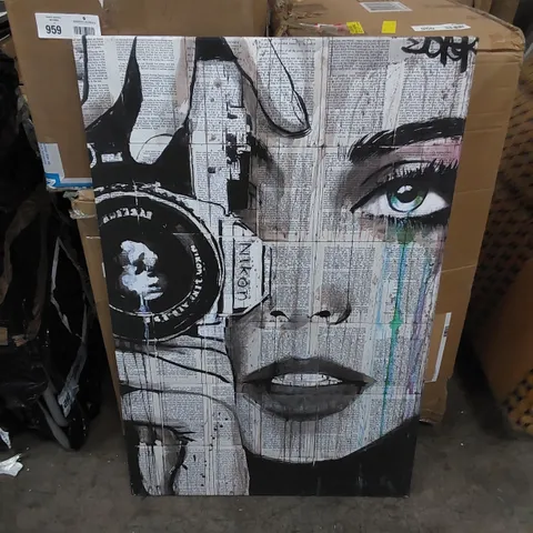ZOOM BY LOUI JOVER - GRAPHIC ART PRINT