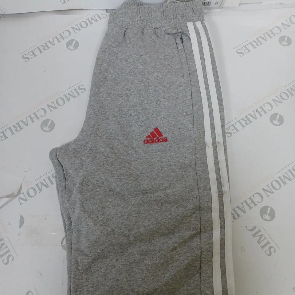 ADIDAS LOGO FLEECED TRACKSUIT BOTTOMS SIZE 13-14 YEARS
