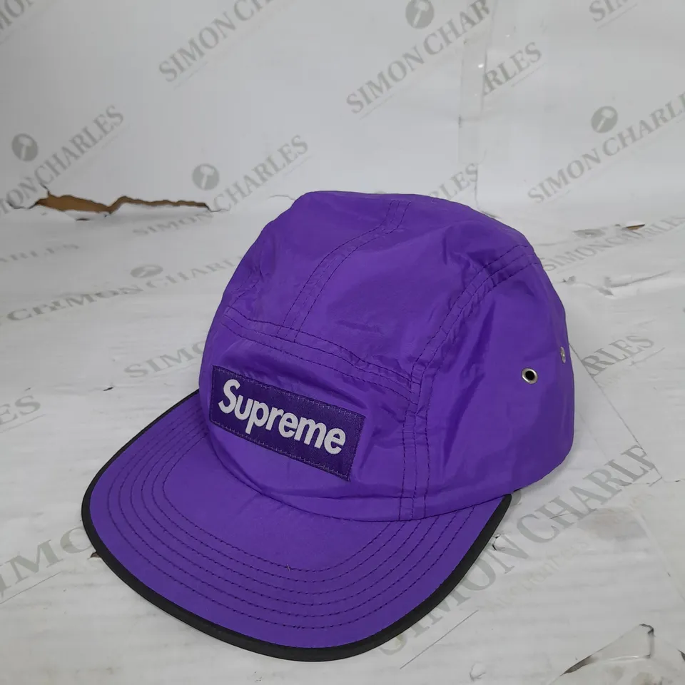 SUPREME ADJUSTABLE SNAPBACK CAP IN PURPLE ONE SIZE