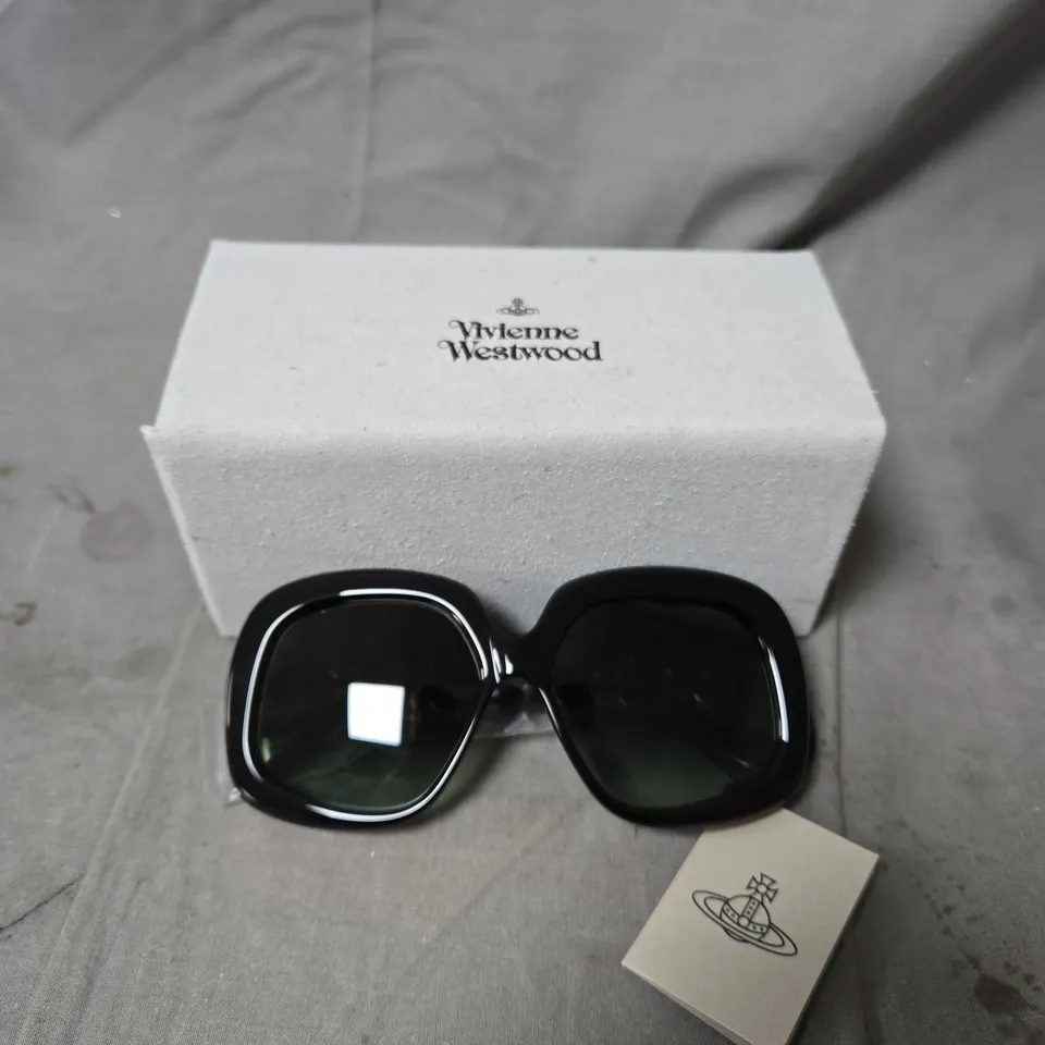 BOXED VIVIENNE WEST WOOD SUNGLASSES
