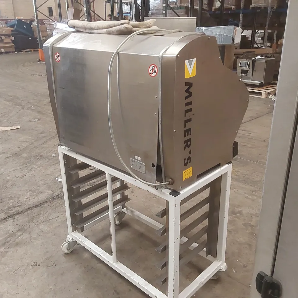 MILLER'S COMMERCIAL BAKERY MOULDER