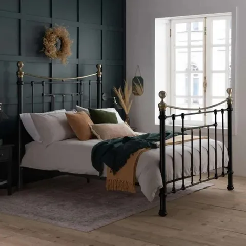 BOXED BIRLEA BRONTE 4FT6 DOUBLE BED - BLACK (3 BOXES)