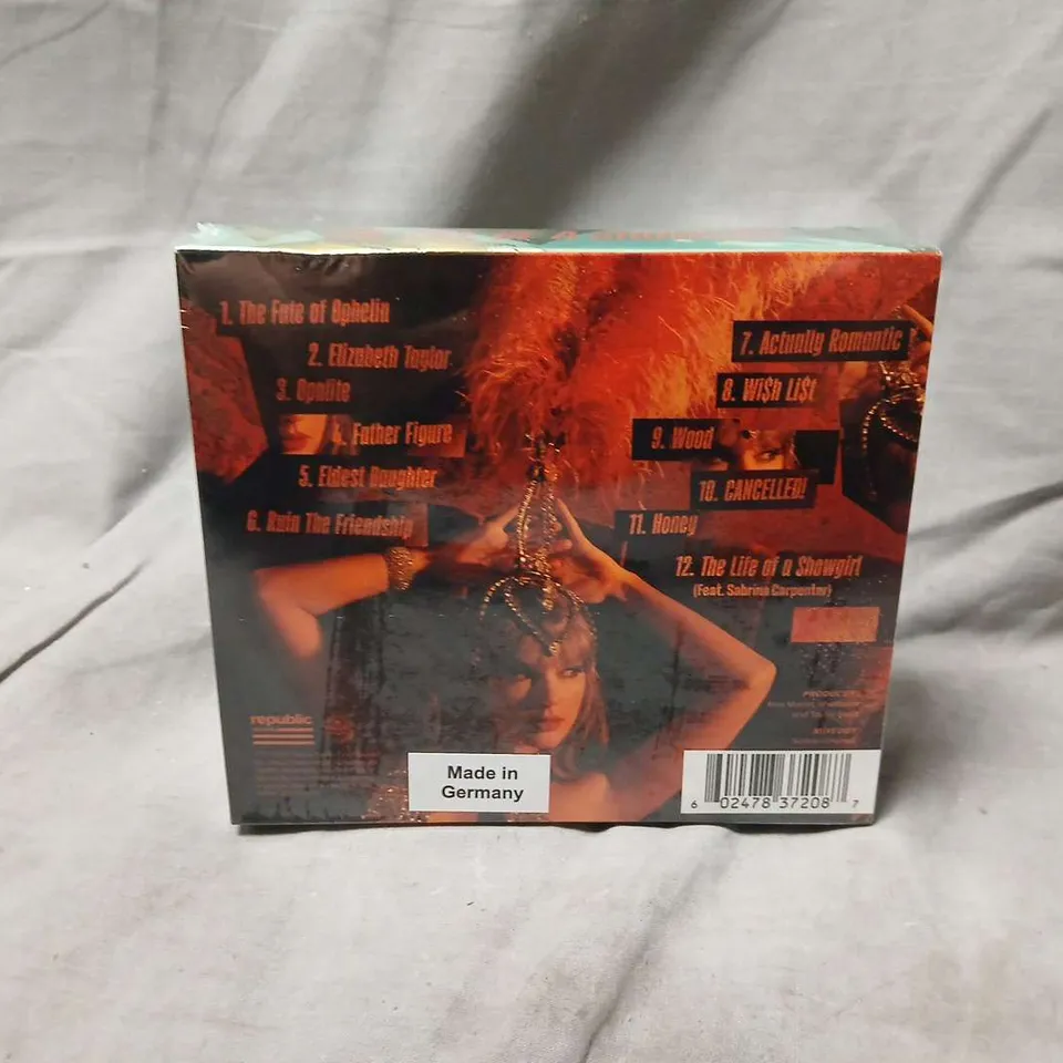 SEALED TAYLOR SWIFT - "THE LIFE OF A SHOWGIRL" - SWEAT & VANILLA PERFUME DELUXE CD. 