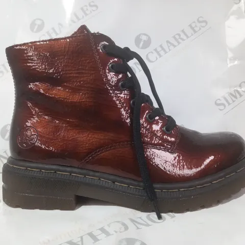 BOXED PAIR OF RIEKER LACE UP ANKLE BOOTS IN BRONZE EU SIZE 39