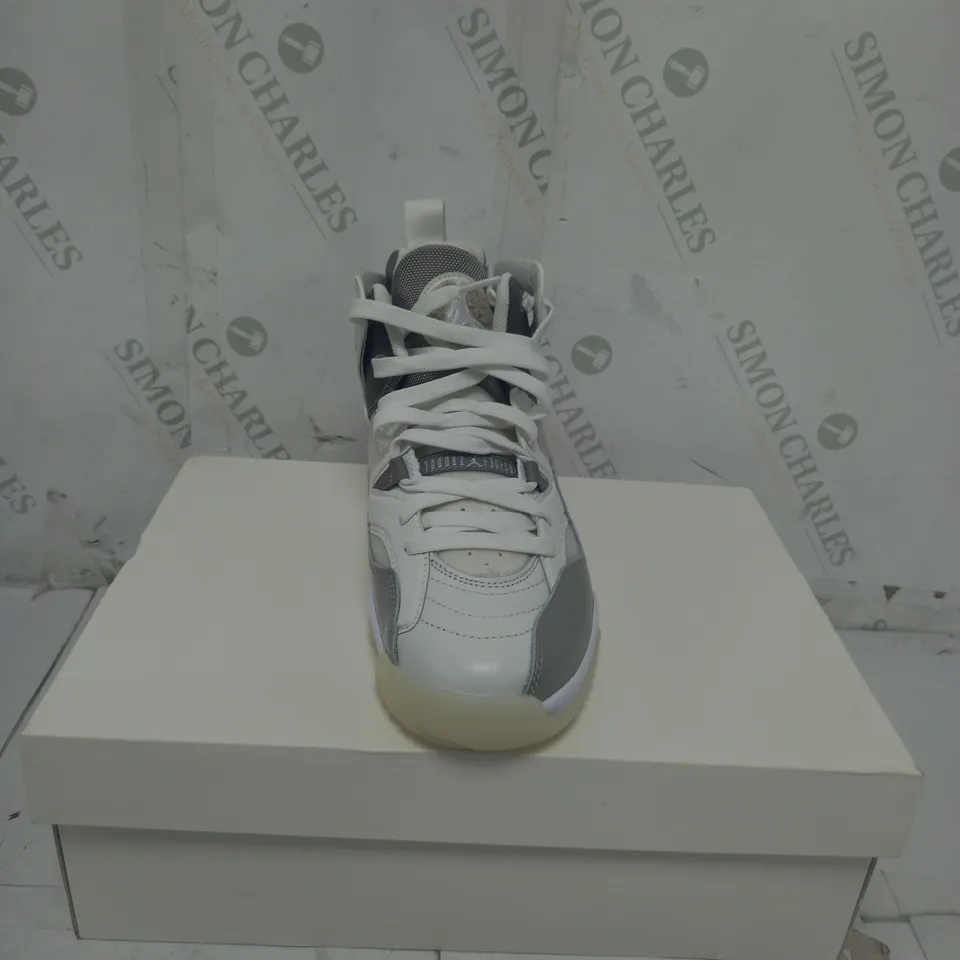 BOXED JORDAN JUMPMAN TWO TREY SIZE 5.5