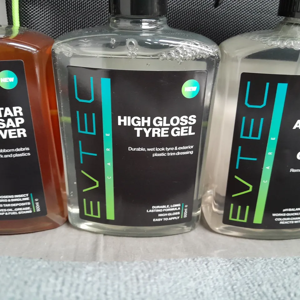 EVTEC 8-PIECE CAR CLEANING KIT IN CARRY BAG