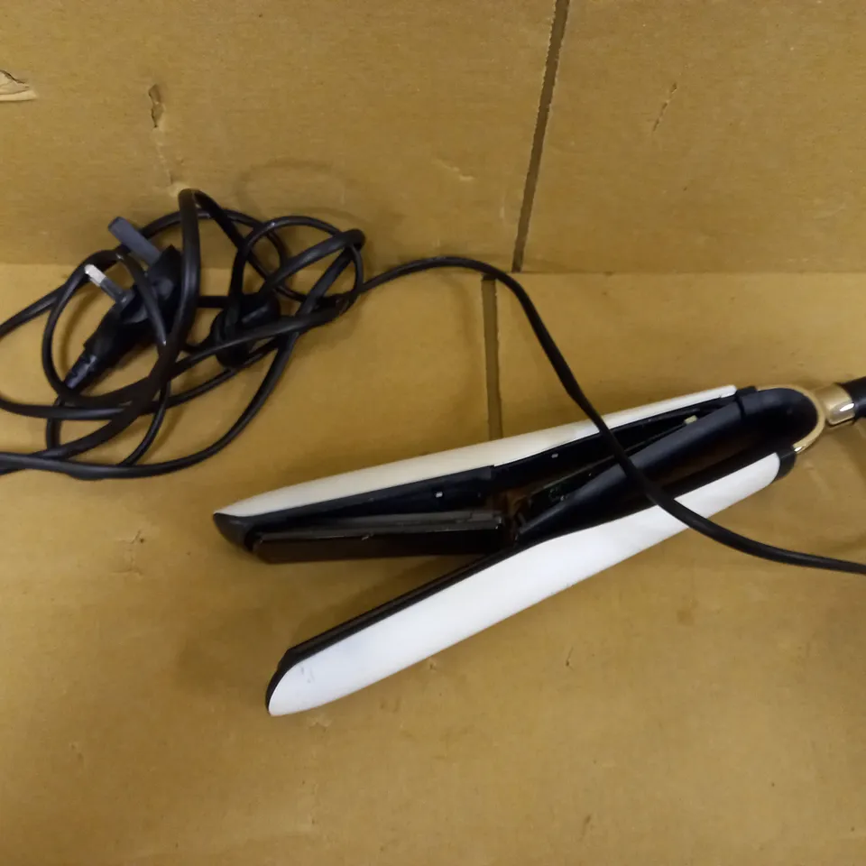 GHD PLATINUM+ STYLER PROFESSIONAL SMART HAIR STRAIGHTENERS