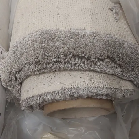 ROLL OF QUALITY EC HEARTLAND ULTRA PINVIN CARPET - APPROXIMATELY 5 x 2m