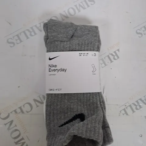 NIKE EVERYDAY DRI-FIT SOCKS - X3 SIZE 8-11