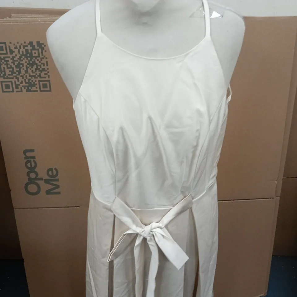KALEIDOSCOPE WHITE SLEEVELESS FLOOR-LENGTH DRESS WITH WAIST TIE - SIZE 12