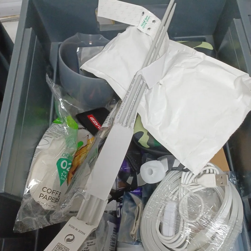 BOX OF APPROXIMATELY 10 ASSORTED HOUSEHOLD ITEMS TO INCLUDE THE PINK STUFF CLEANER, SCREWS AND FLOOR ADHESIVE 
