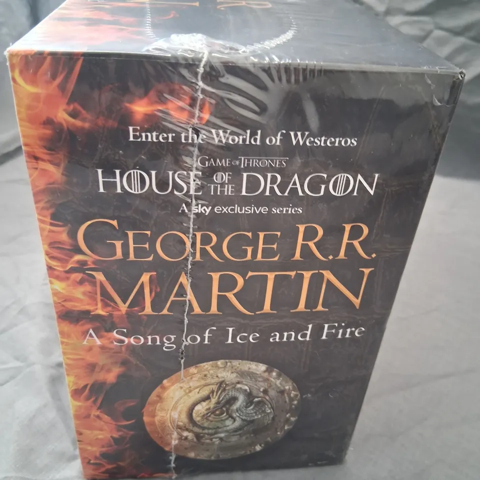 BOXED AND SEALED A GAME OF THRONES BOX SET SONG OF ICE AND FIRE 7 BOOKS COLLECTION