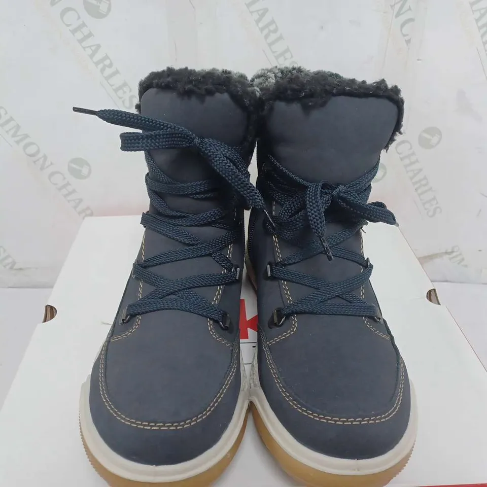 BOXED PAIR OF RIEKER WARM HIKING BOOTS IN NAVY - SIZE 40