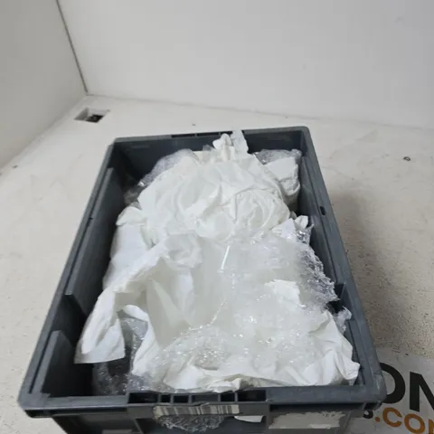 TOTE OF APPROXIMATELY 10 ASSORTED FRAGILE ITEMS TO INCLUDE: LUMINARC GREEN STEM GLASS