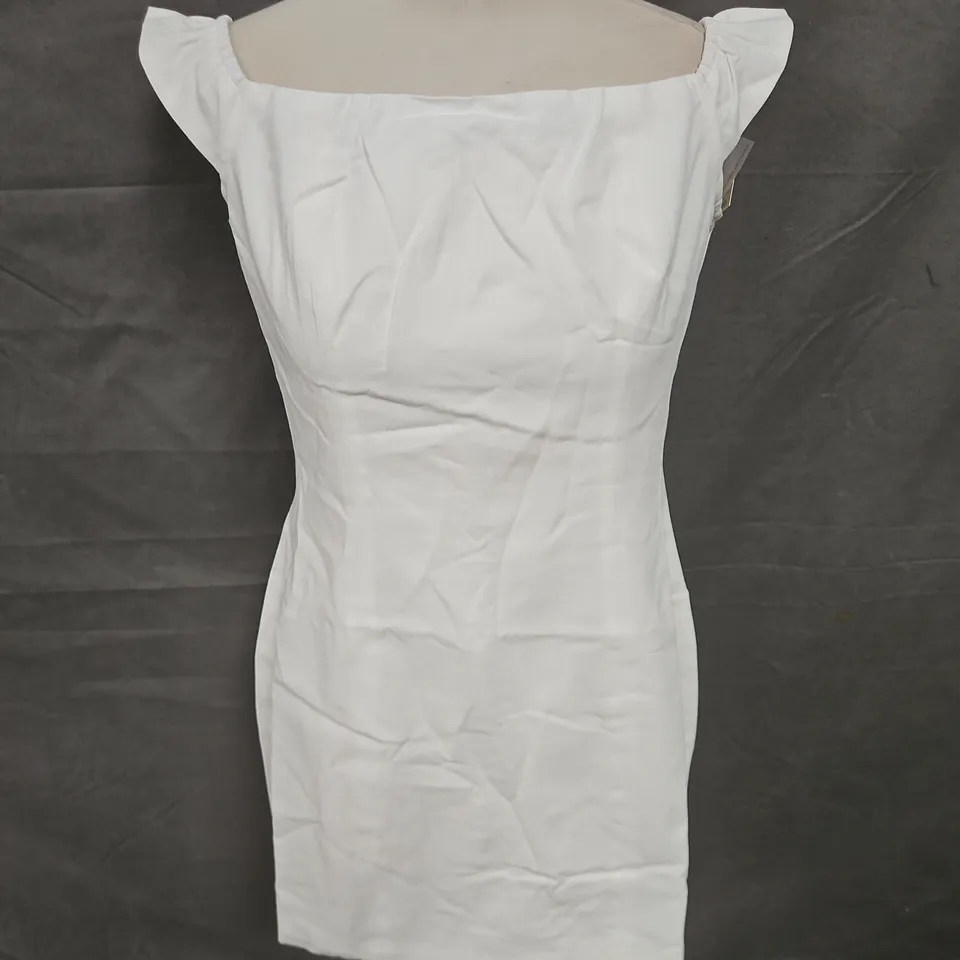 KAIIA LINEN LOOK OFF SHOULDER MINI DRESS IN WHITE SIZE 10
