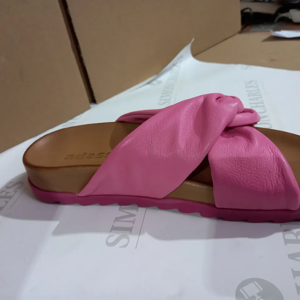 ADESSO PINK SNDALS SIZE 5