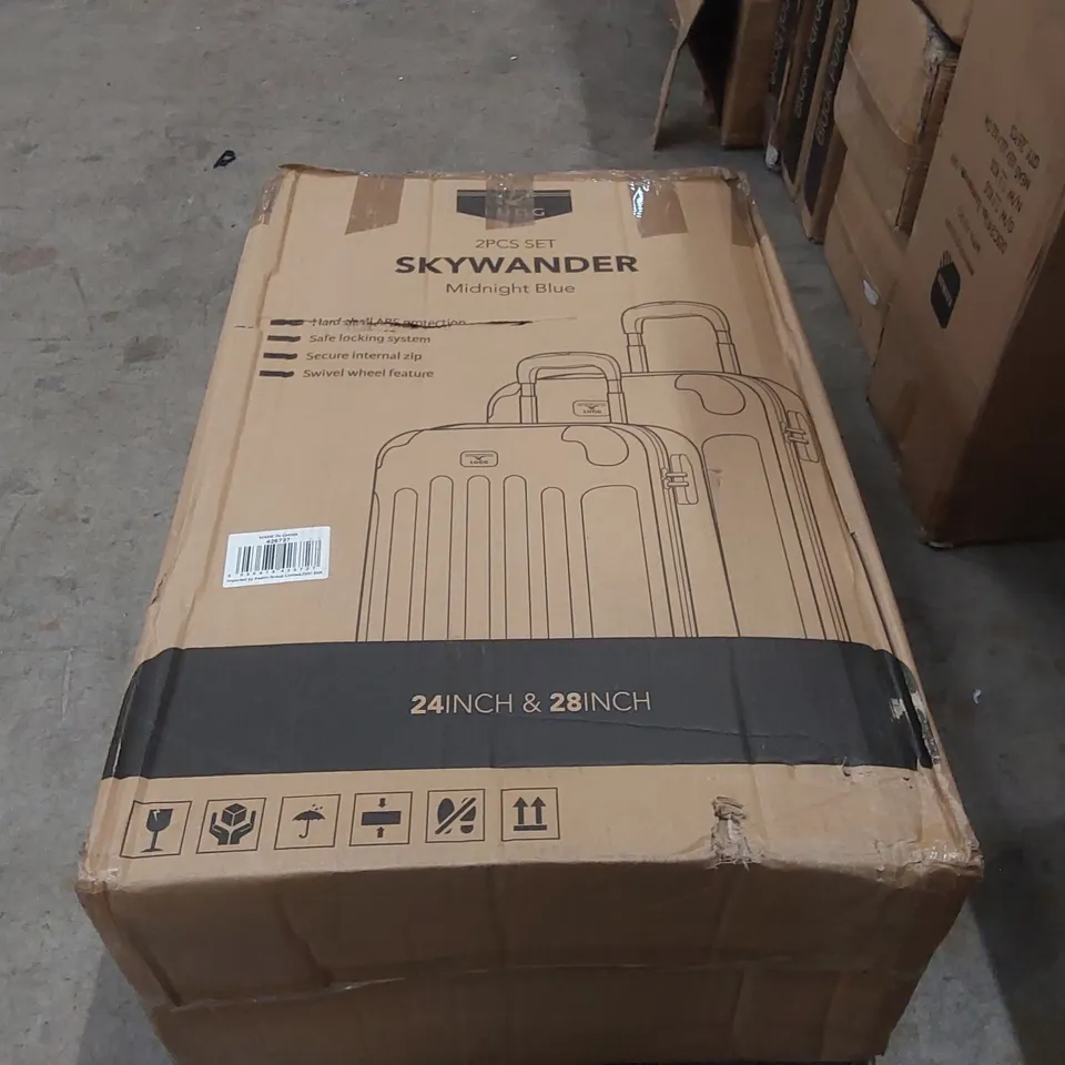 BOXED LUGG SKYWANDER SUITCASE