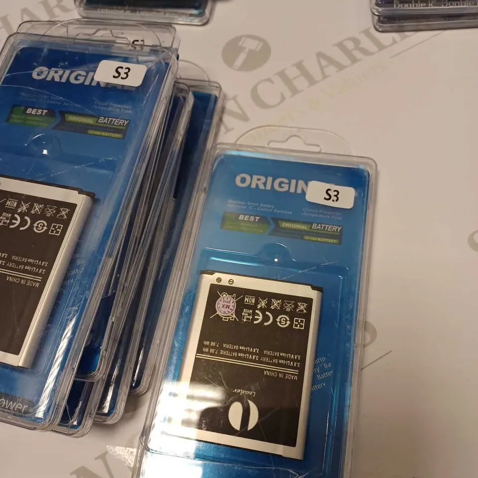 LOT OF APPROX 6 TO INCLUDE S3 DOUBLE IC. POWER BATTERY