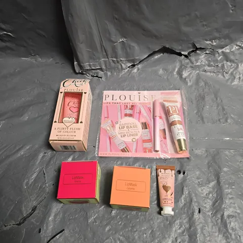 LOT OF 5 ASSORTED COSMETIC PRODUCTS TO INCLUDE - PLOUISE THE CHEEK OF IT LIQUID BLUSH IN LEGALLY PINK - PIXI LIP MASK IN AMORE - PLOUISE COSMETIC PAINT - ETC