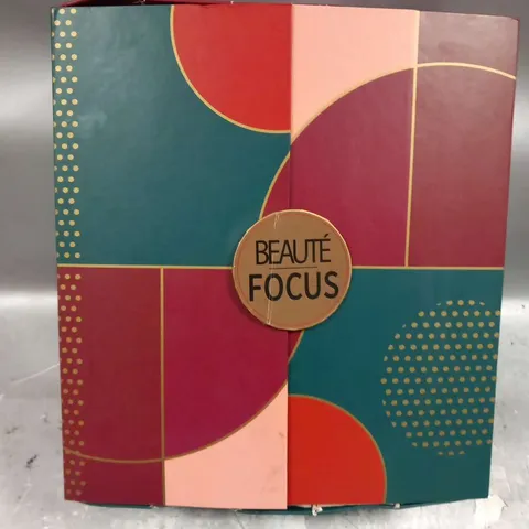 BOXED BEAUTE FOCUS ADVENT CALENDAR