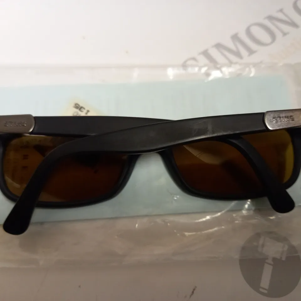 APPROXIMATELY 9 DIERRE STING SUNGLASSES - BOXED