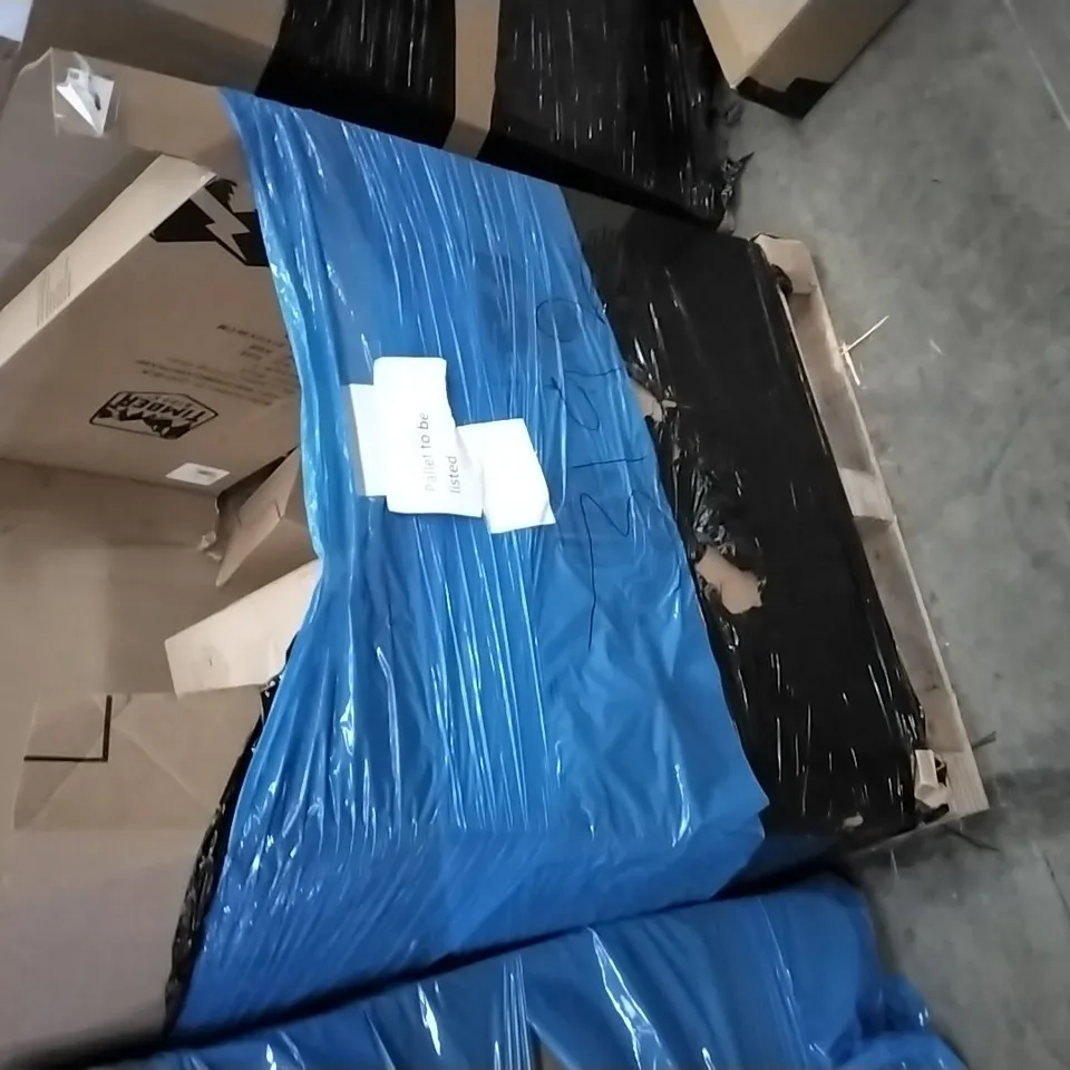 PALLET OF ASSORTED ITEMS INCLUDING TIMBER RIDGE FOLDING CHAIR, WOLFWISE, 6FT FOLDING TABLE, ADDTAM, TANZUOER BLINDS, PUTORSEN FULL-MOUNTED TV WALL MOUNT 