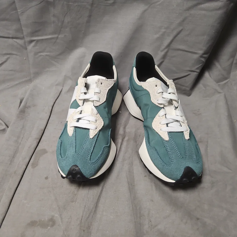 NEW BALANCE TEAL/WHITE SNEAKERS – RUNNING SHOES - UK 6