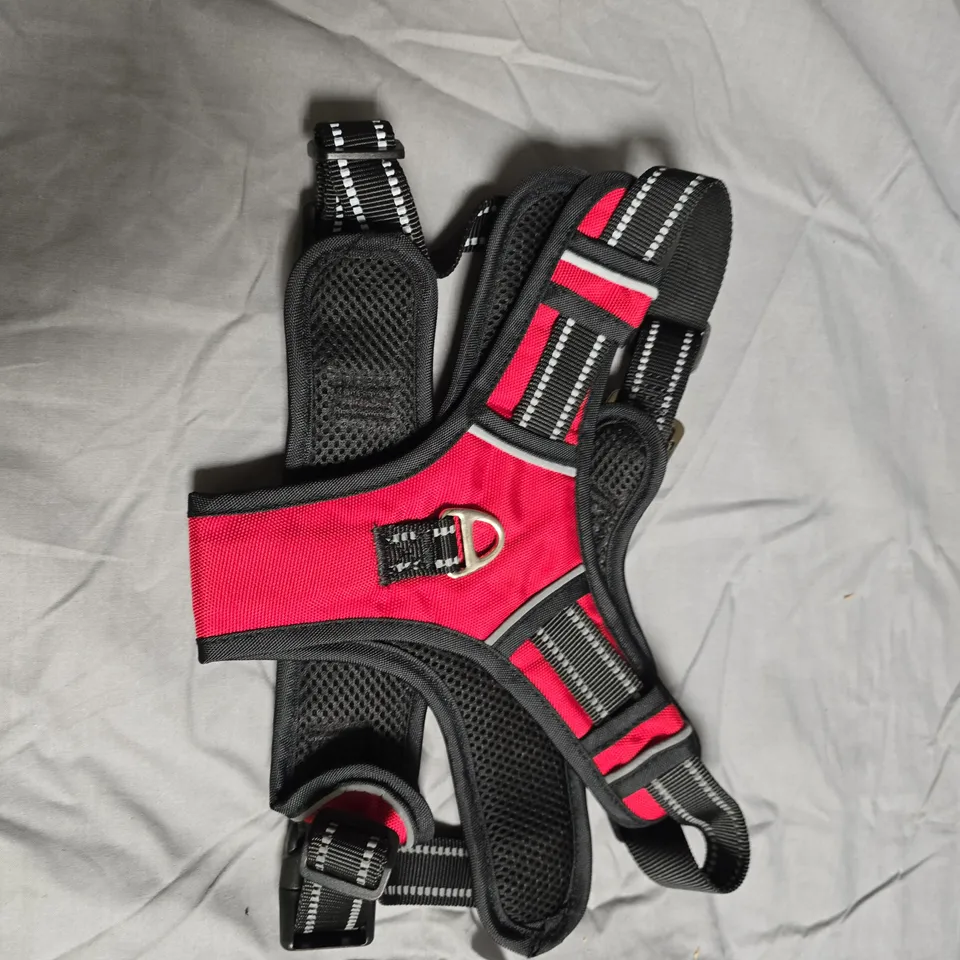 APPROXIMATELY 18 PETBRIGHT DOG HARNESS – RED & BLACK ADJUSTABLE HARNESS