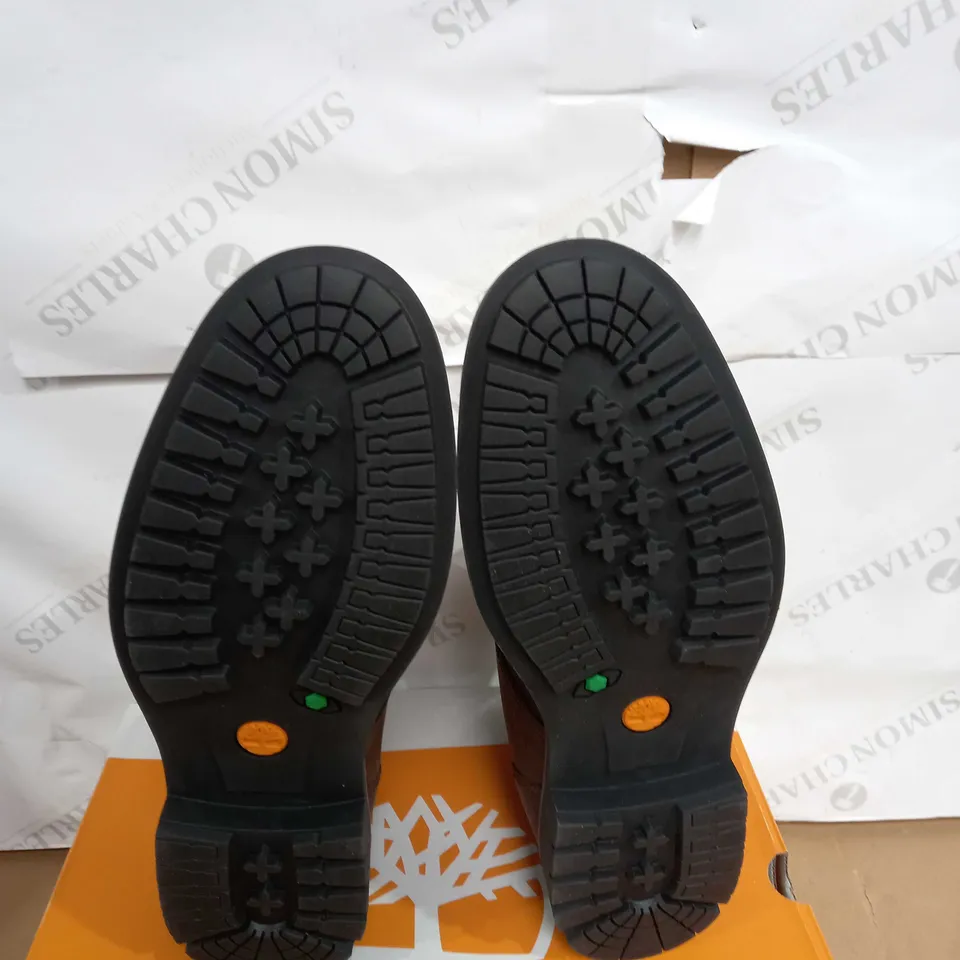 BOXED PAIR OF TIMERLAND BOOTS SIZE 10.5