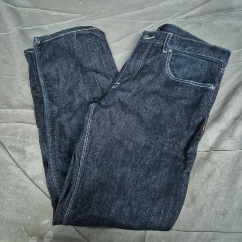 HUGO BOSS JEANS IN DARK BLUE - 32/32