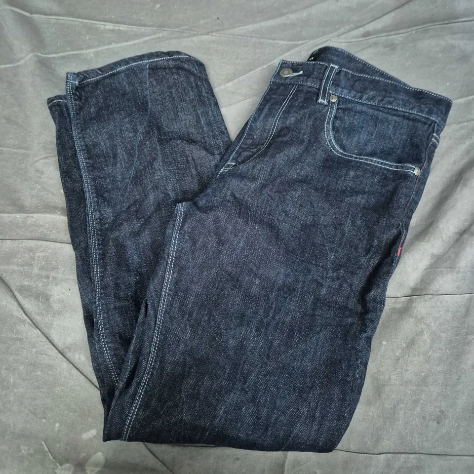 HUGO BOSS JEANS IN DARK BLUE - 32/32
