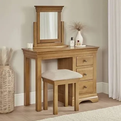 BOXED FRENCH LOUIS OAK SINGLE PEDESTAL DRESSING TABLE SET WITH MIRROR AND STOOL