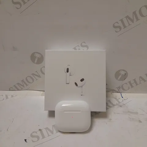 AIRPODS (3RD GENERATION) WITH MAGSAFE CHARGING CASE