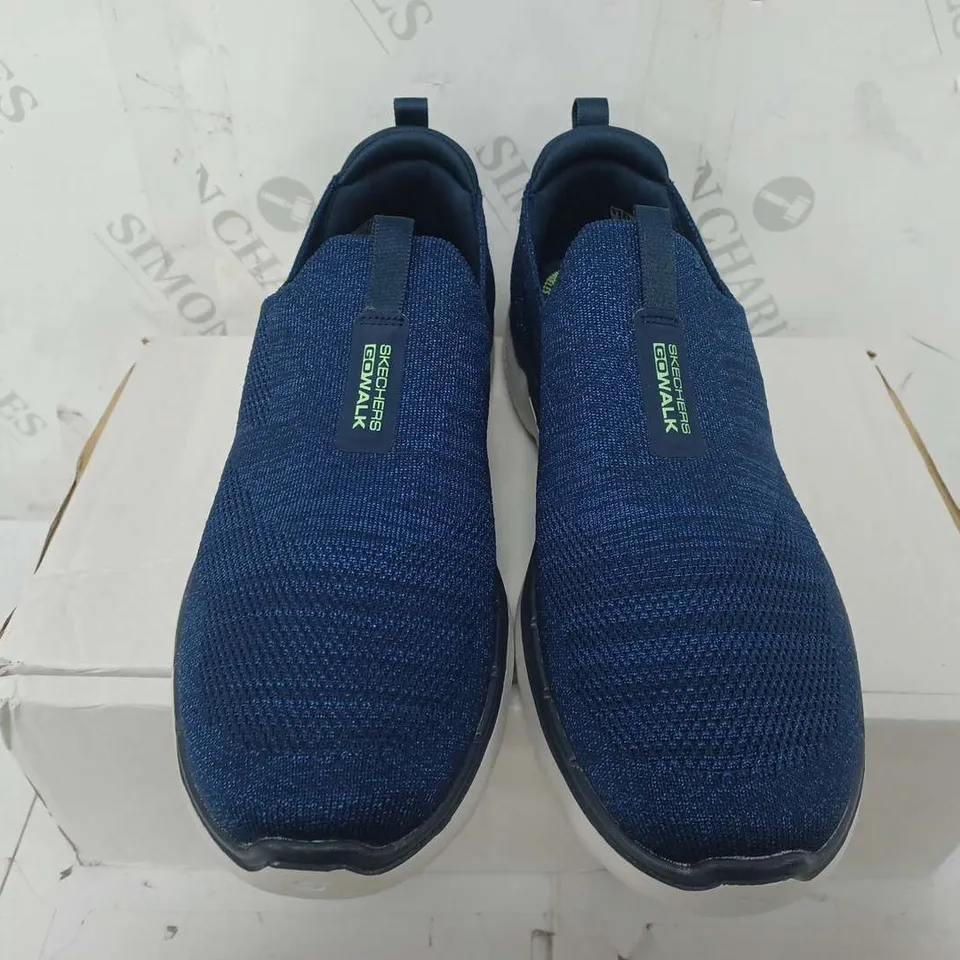 SKETCHERS GO WALK 6 TRAINERS IN NAVY - SIZE UK 6