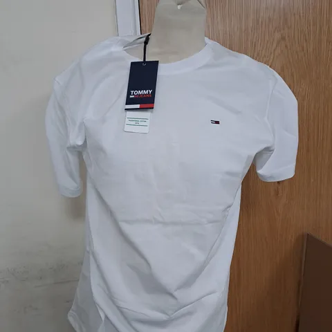 MEDIUM TOMMY HILFIGER WHITE TEE