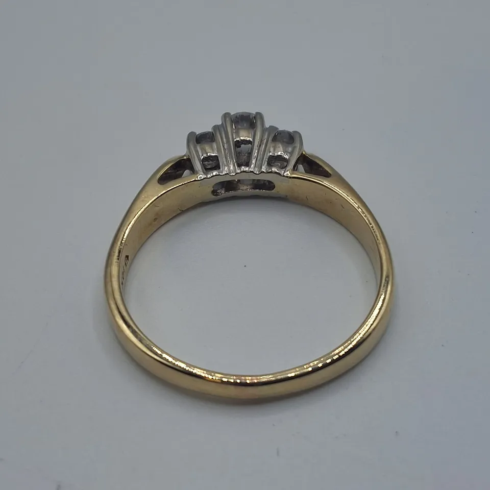 14CT GOLD RING SET WITH NATURAL DIAMOND