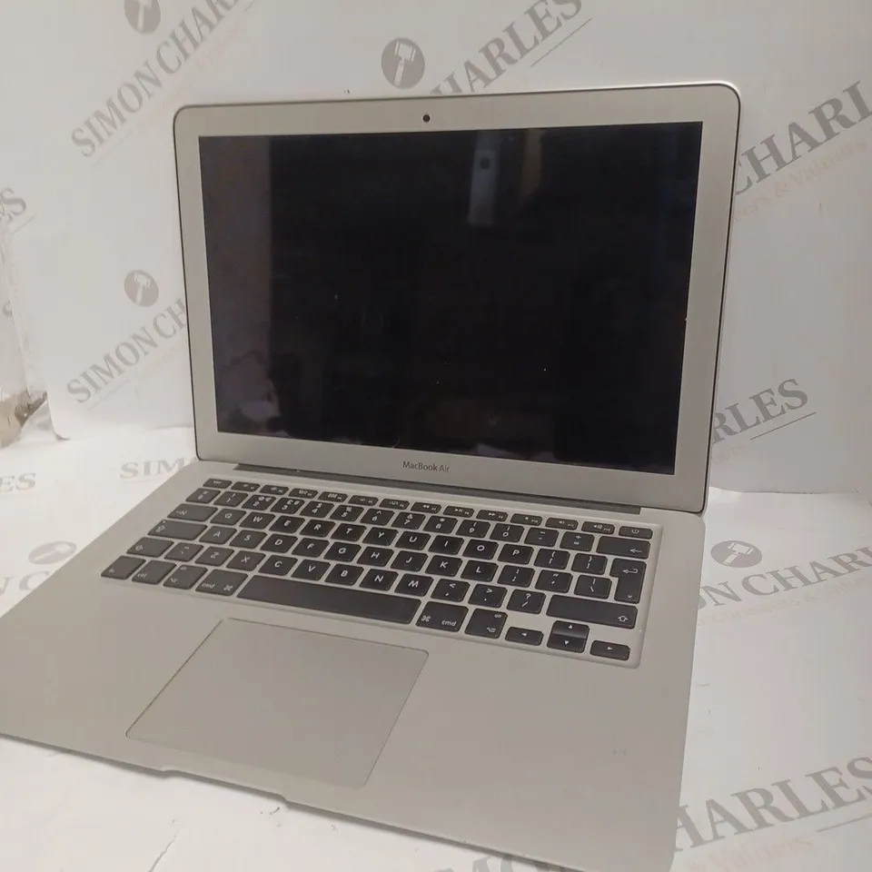 APPLE MACBOOK AIR - 2017