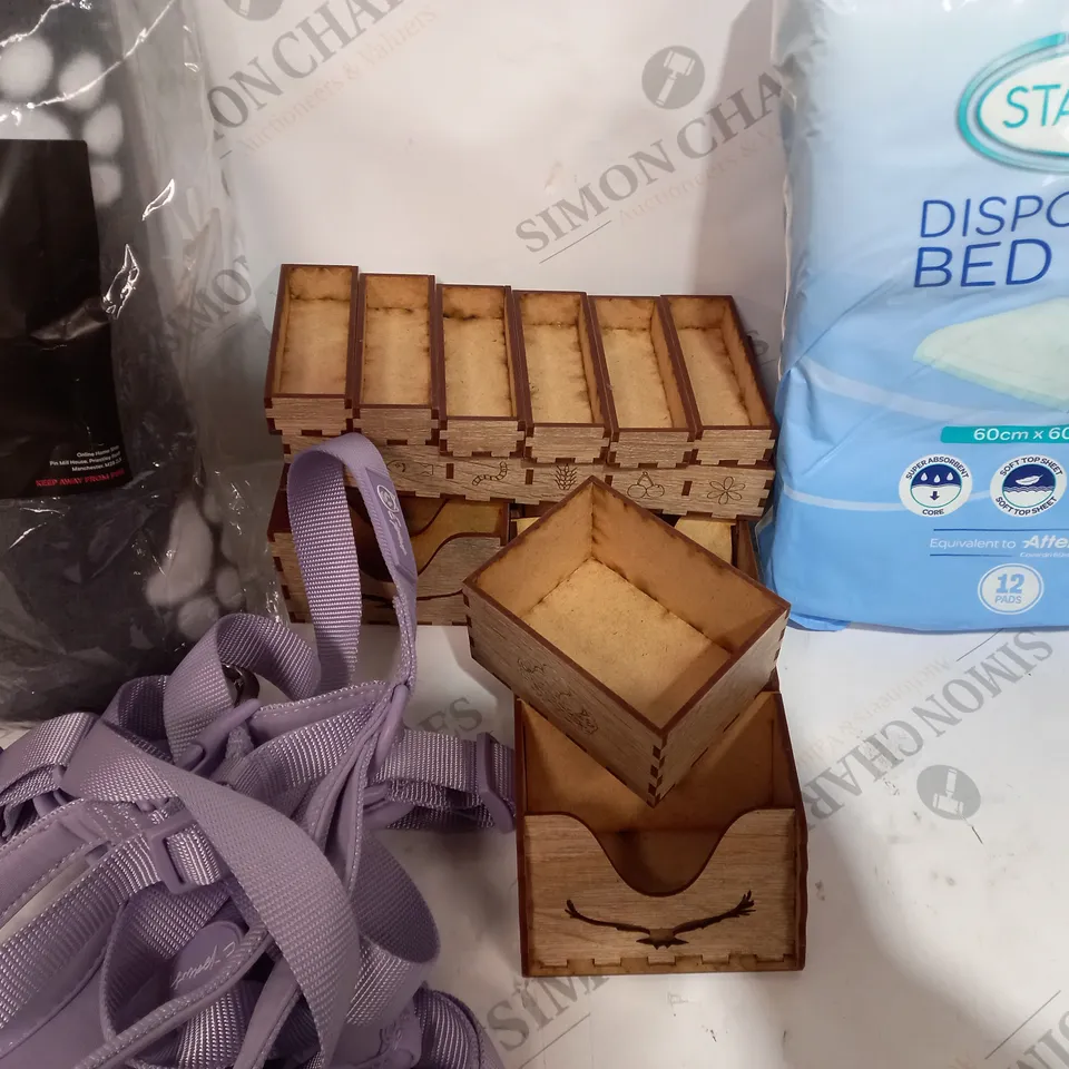 LOT OF ASSORTED ITEMS TO INCLUDE PETS BLANKET - BED DS-DOG HARNESS - WOODEN OFFICE SURPLIES / COLLECTION ONLY 