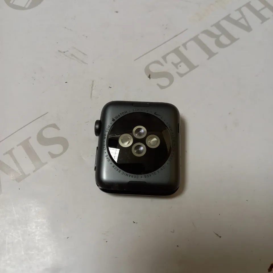 APPLE WATCH SERIES 3
