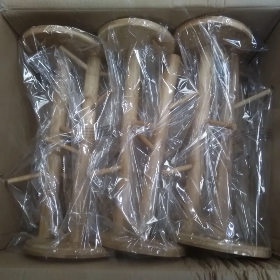 BOX CONTAINING 6 WILKO BAMBOO MUG TREES