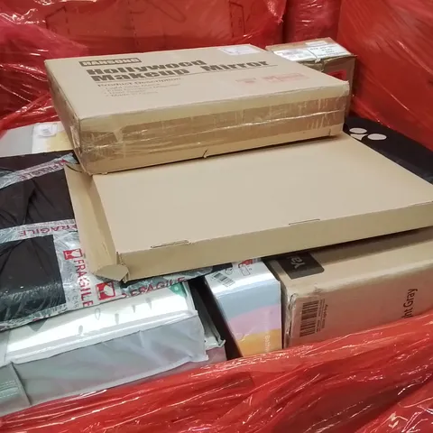PALLET CONTAINING ASSORTED PRODUCTS INCLUDING BATHWATER BARRIER, HOLLYWOOD MAKEUP MIRROR & BADMINTON RACKETS