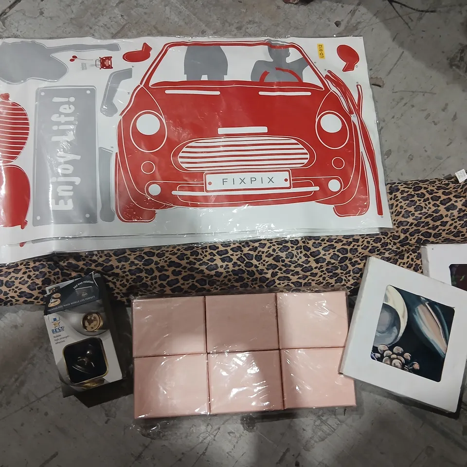 LARGE CAGE OF ASSORTED HOUSEHOLD PRODUCTS AND ACCESSORIES TO INCLUDE; WALL STICKERS, DECORATIVE TILES AND JEWELLERY BOXES