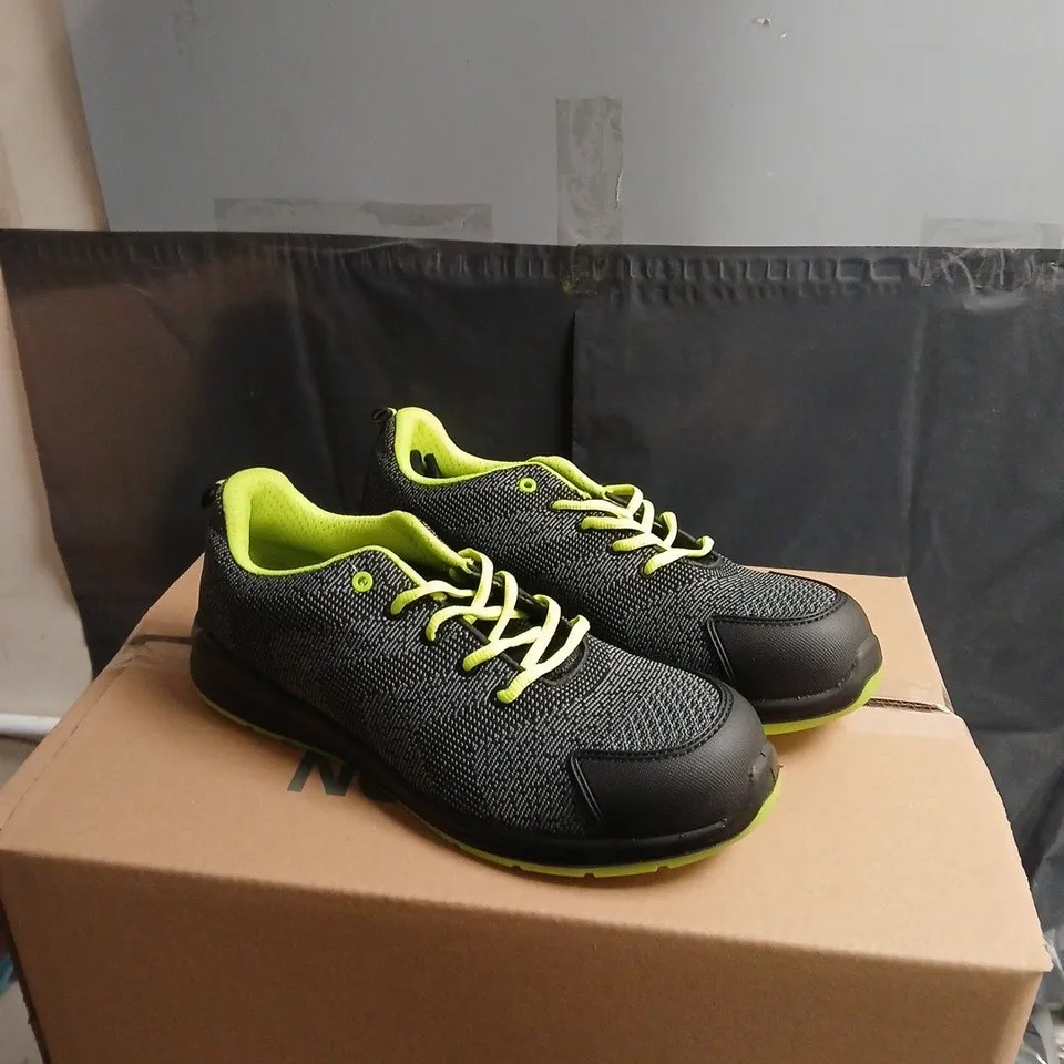 HIMALAYAN MEN'S GREY KNIT ATHLETIC SNEAKERS WITH NEON LIME ACCENTS – PAIR UK 10