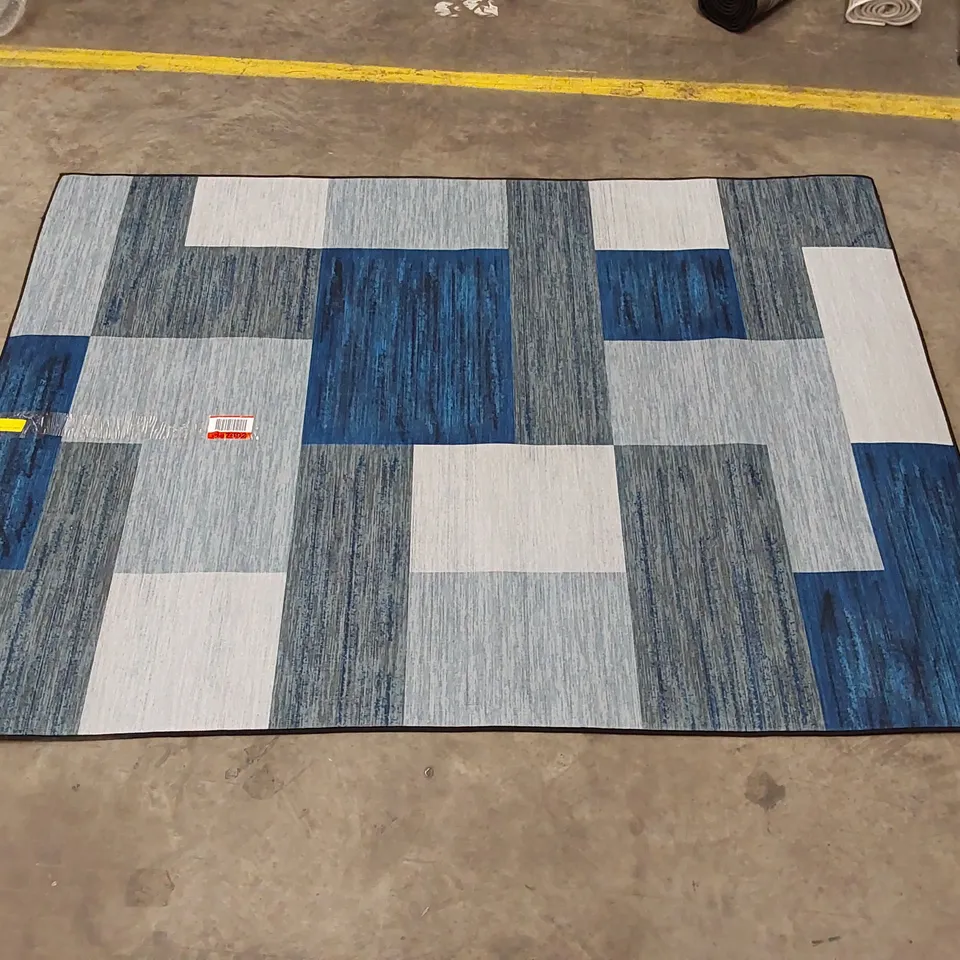 ARZJON NAVY AREA RUG // 170 X 120CM