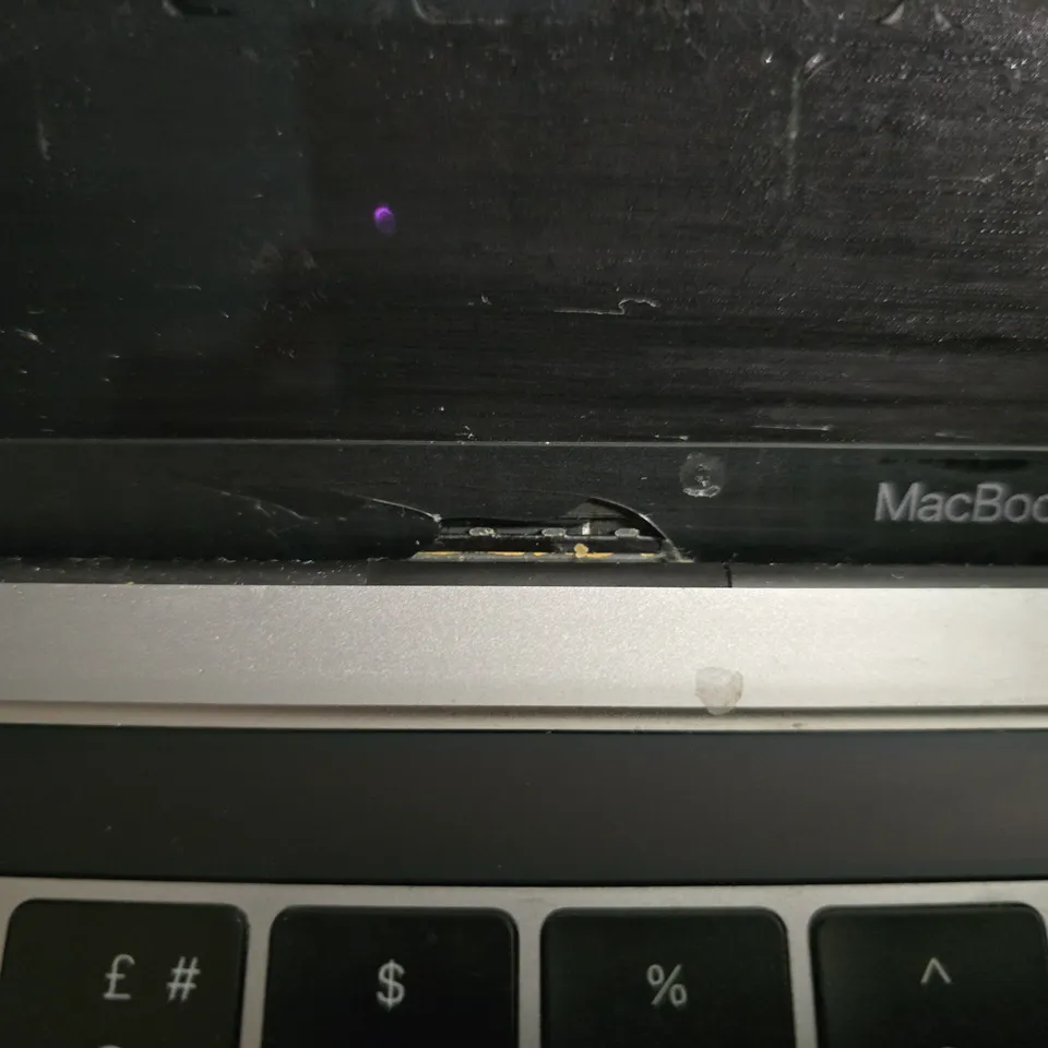 APPLE MACBOOK PRO LAPTOP – (DAMAGED)