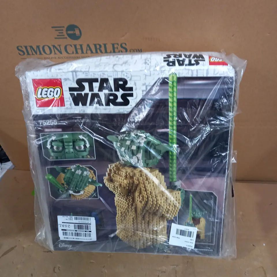 LEGO STAR WARS 75255 YODA™ FIGURE ATTACK OF THE CLONES RRP £109