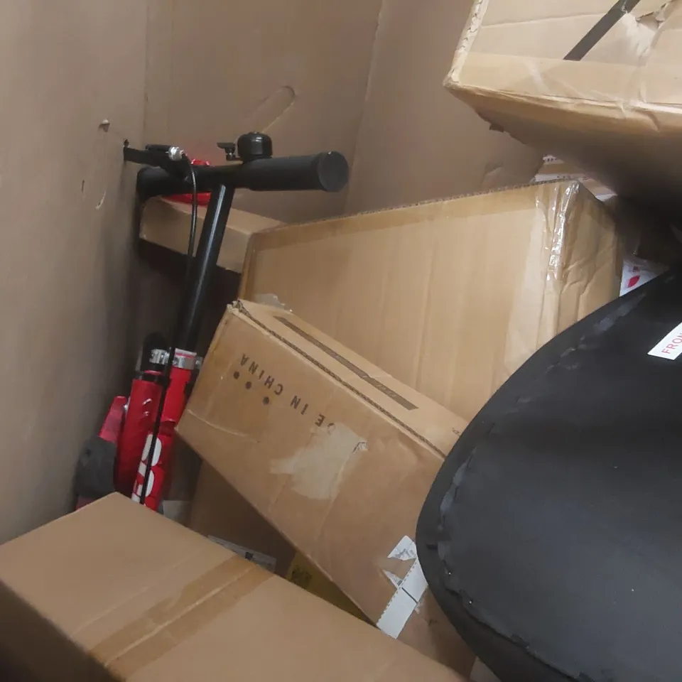 PALLET CONTAINING A VERY LARGE QUANTITY OF ASSORTED ITEMS INCLUDING: OFFICE CHAIR (MISSING WHEELS), LAWNMOWER, GOVEE CONE TREE LIGHTS ECT